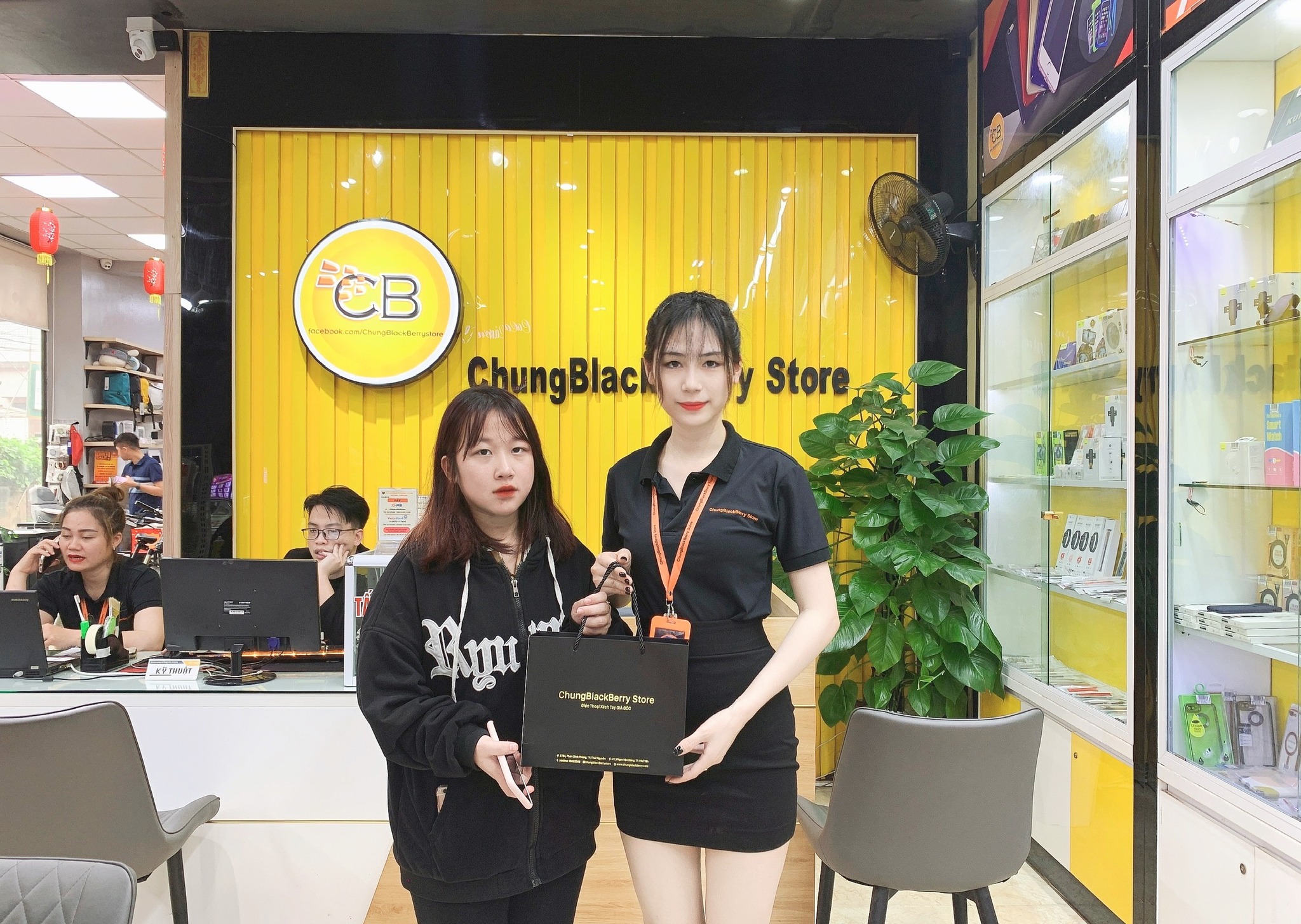 Chungblackberry Store- cửa hàng điện thoại xách tay uy tín tại Thái Nguyên